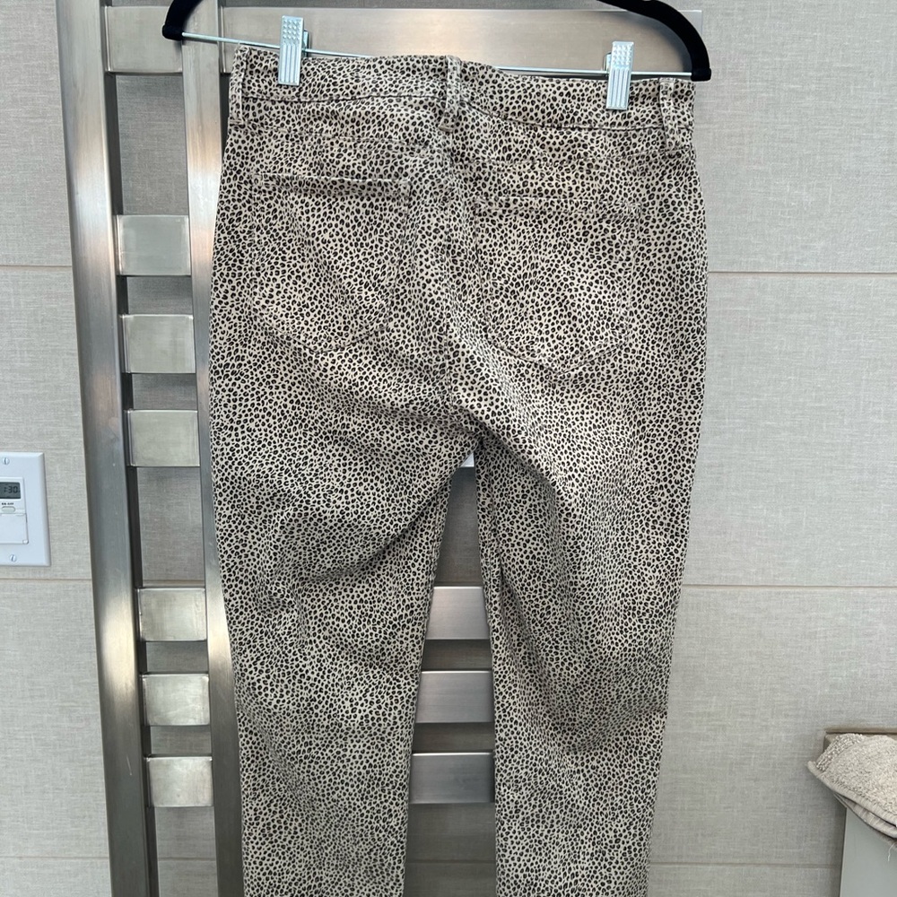NYDJ womans size 4, animal print, excellent condition